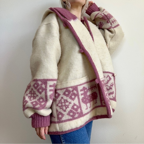 Vintage wool coat from Iceland - Picture 3 of 4